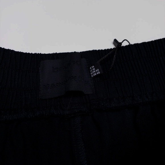 NWT Madison Beer X Boohoo Collab Black Wide Leg Joggers Size Women's US 10 - Picture 9 of 9